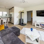 Polnische Ostsee Mit Kamin بيت للعطل *