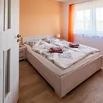 Polnische Ostsee Mit Kamin بيت للعطل